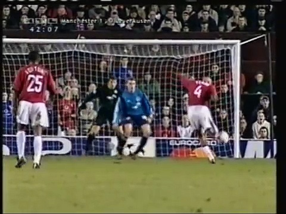 13.11.2002 - 2002-2003 UEFA Champions League Group F Matchday 6 Manchester United 2-0 Bayer 04 Leverkusen