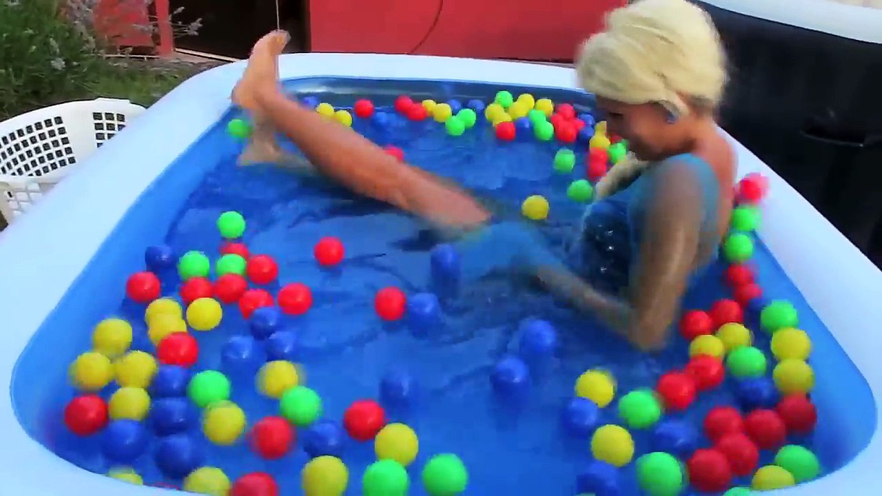 Spiderman & Frozen Elsa vs Slime & Gelli Baff! w/ Joker, Maleficent Bath! Funny Superhero