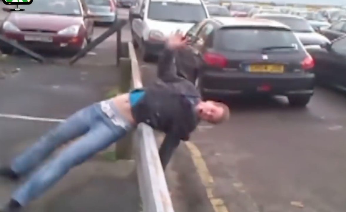 Extreme Idiots 2017  - Funny Idiots Fails [Epic Laughs]