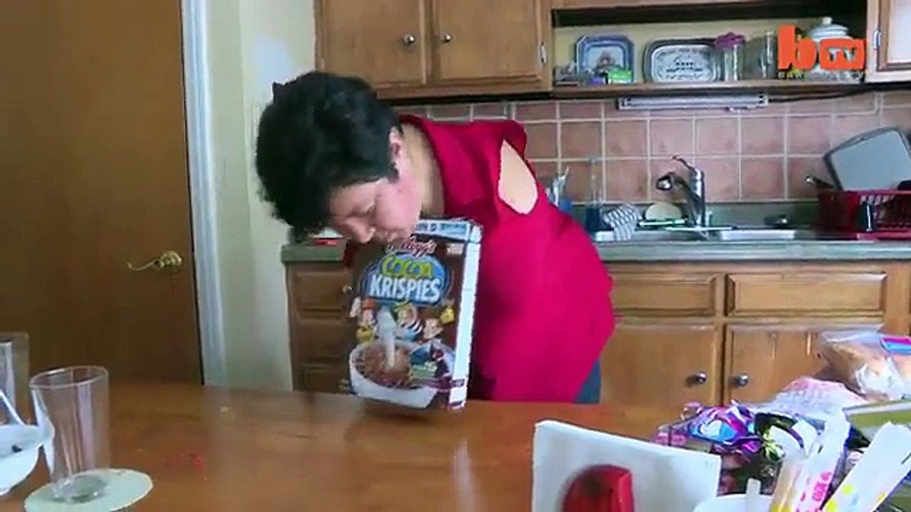 une mère et son fils nés sans bras