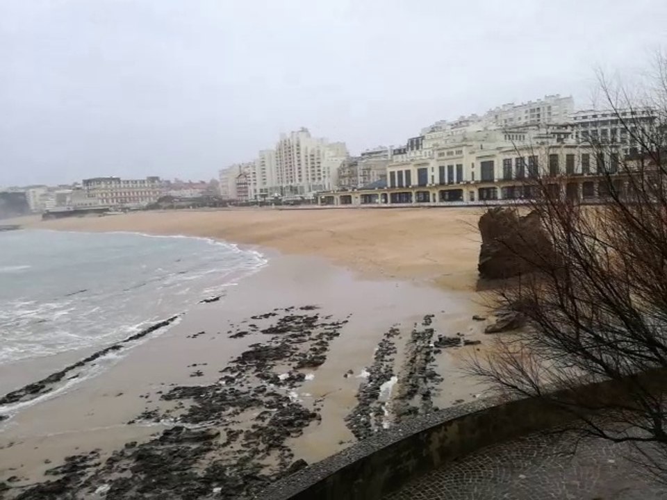 Biarritz en alerte orange vagues-submersion
