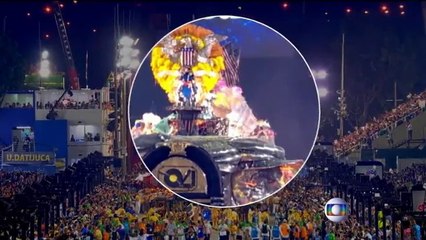Brésil : la plateforme d'un char s'effondre au carnaval de Rio et fait onze blessés