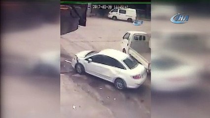 Freni boşalan kamyon dehşet saçtı: 3 yaralı