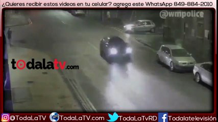 Video capta violento atropello conductor subió acera-Video