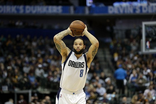 Deron Williams officially signs with Cleveland Cavaliers