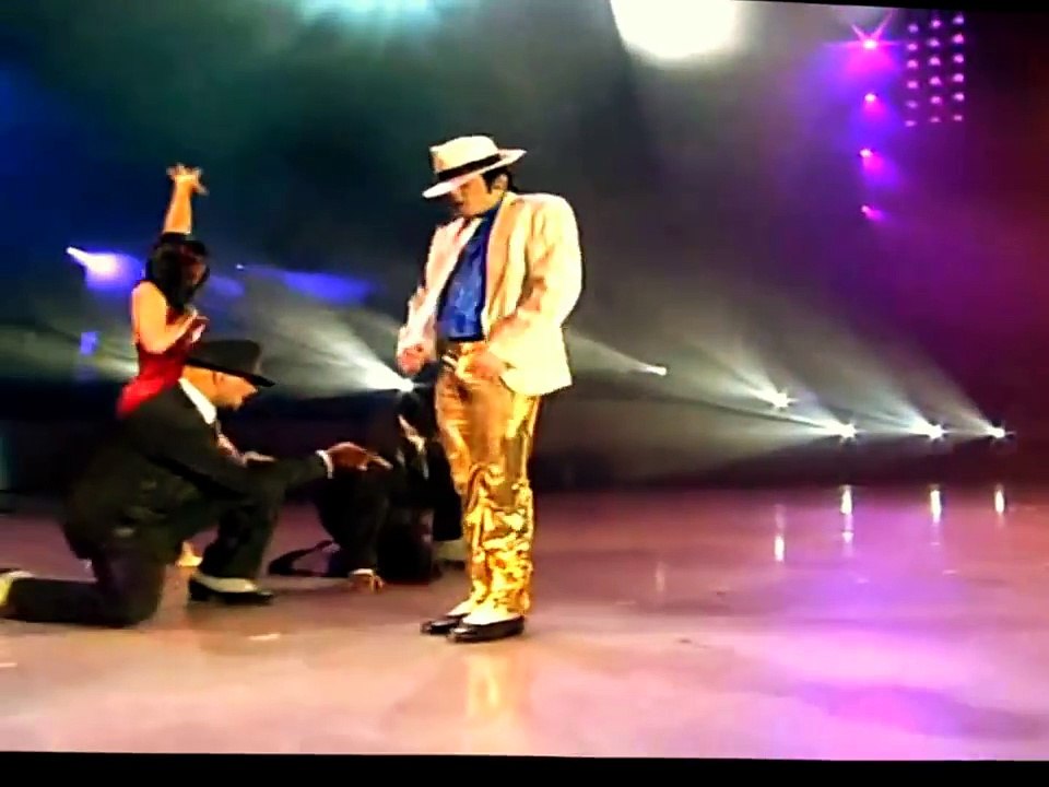 Michael Jackson Smooth Criminal live In History World Tour hd