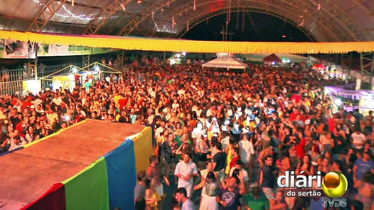 Baile do Hawaii 2017 no Campestre Clube de Caja...