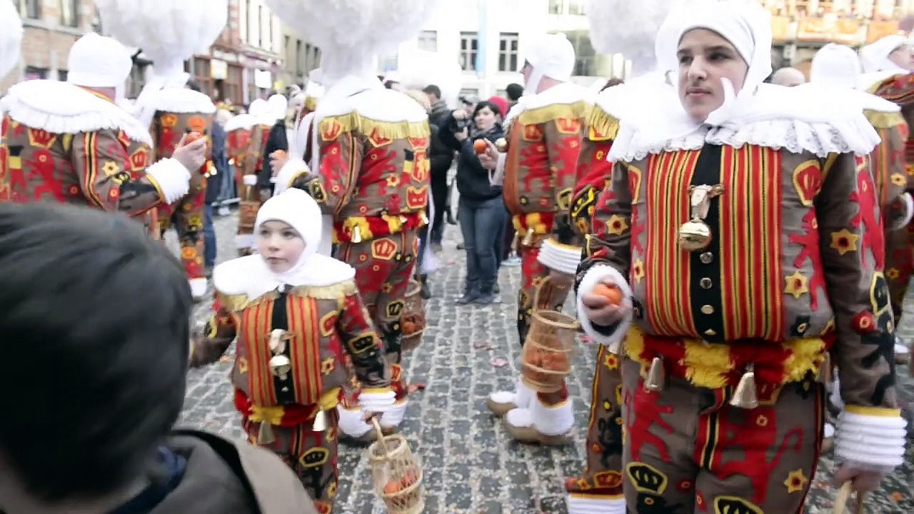 Binche, mardi gras, le grand cortège.