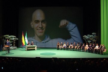 Andalucía celebra el 28F y conmemora a Pablo Raez