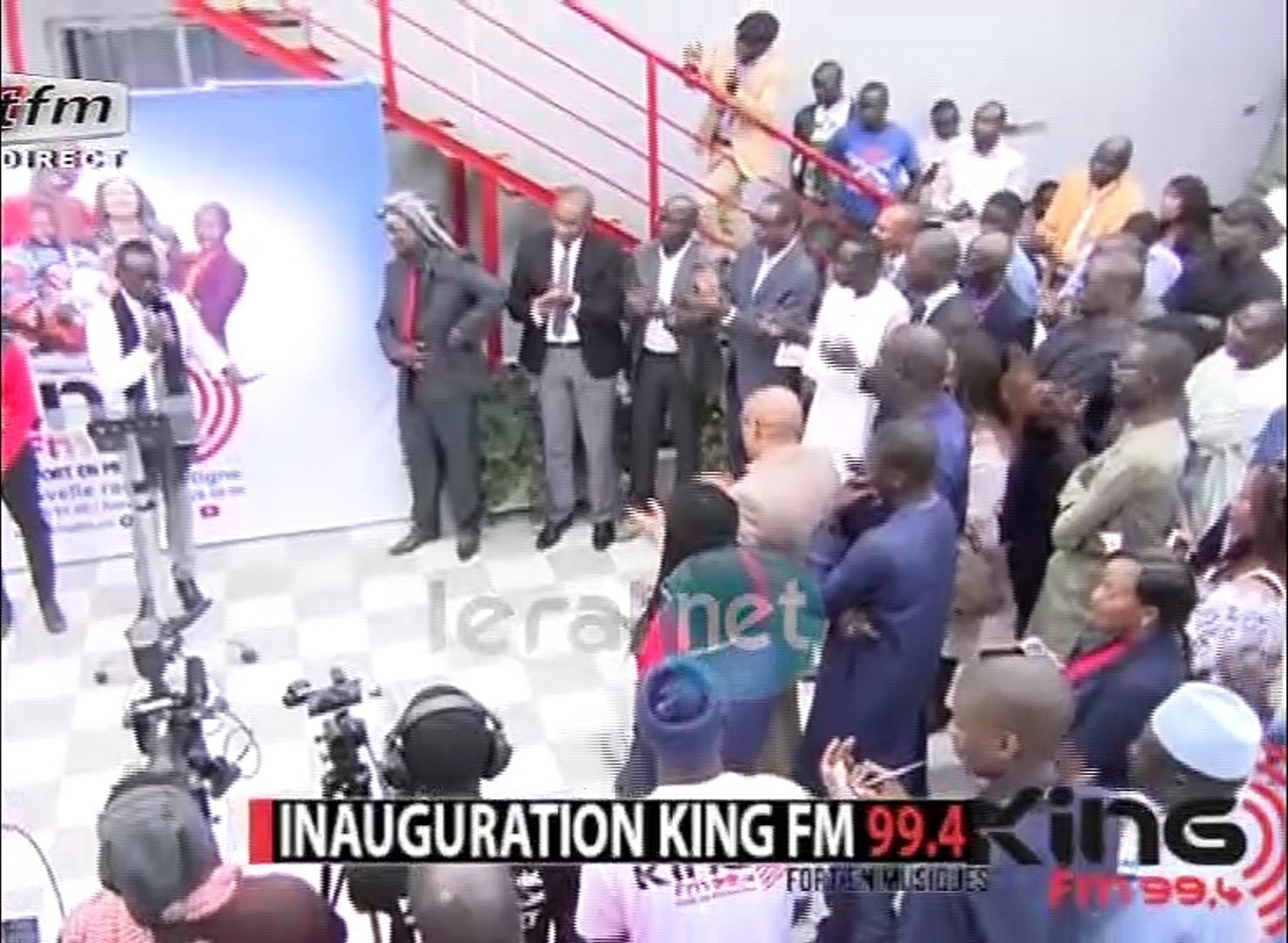 L'inauguration de King fm: Le Dg de la radioDj boubs rassure Youssou Ndour:  « D'ici un mois, je rembourserai … » - Vidéo Dailymotion