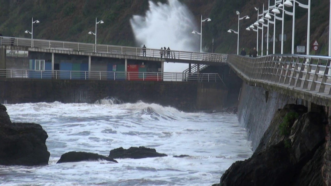Temporal del Cantábrico en Candás, Asturias, hoy 28 Febrero