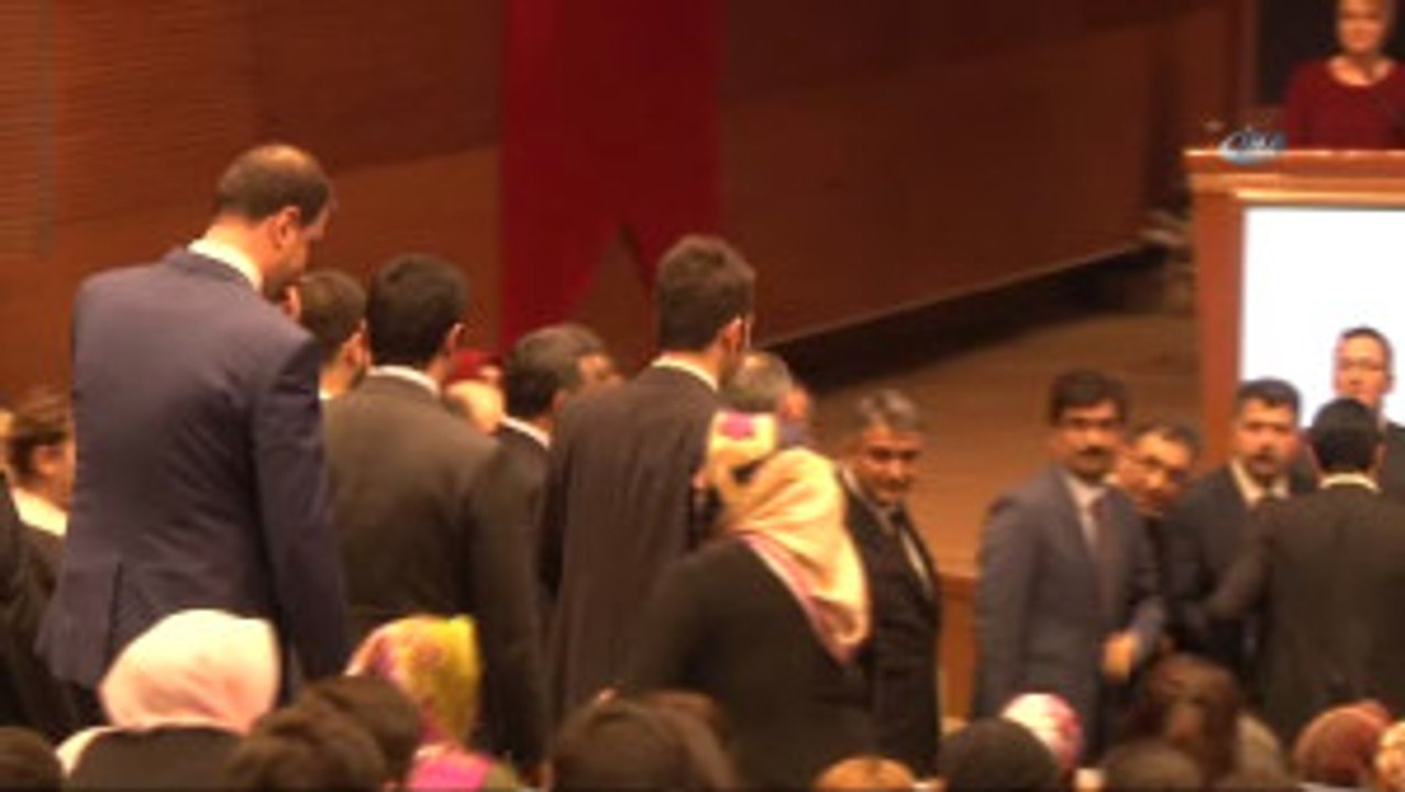 Gençlik ve Spor Bakanı Akif Çağatay Kılıç: "Türkiye'de Hiçbir Zaman Başörtüsü Sorunu Olmadı"