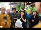 NS Thoại Mỹ, Thành Lộc khóc khi đến viếng sầu nữ Út Bạch Lan - Tin xôn xao