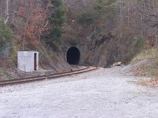 Download Video: Train Squeezes Through Insanely Claustrophobic Tunnel