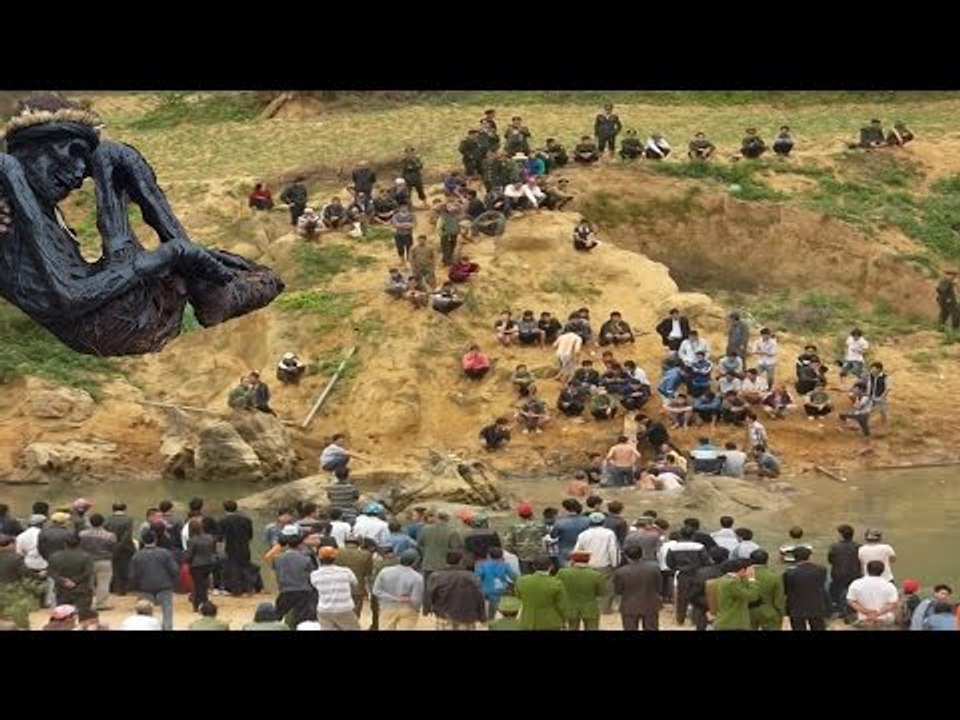 Rùng mình đi lên rẫy phát hiện sự thật hãi hùng khiến cả bản hoang mang tột độ