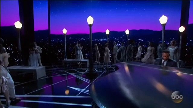 John Legend Performs A La La Land Medley With City Of Stars & Audition (The Fools Who Dream) At The 2017 Oscars! WATCH!