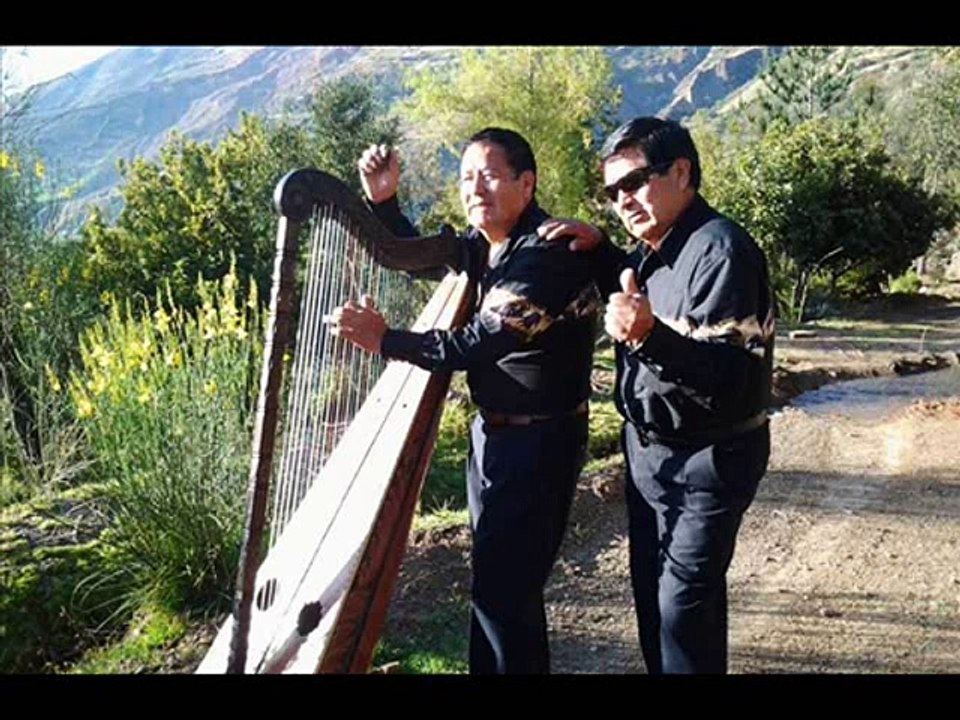 DE LA TOMA NACE EL AGUA   (LINDA CRUCEÑITA)   LUCIO Y TOMAS PACHECO