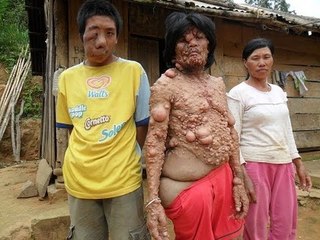 Ba cha con cùng mang khuôn mặt quỷ???  [Chuyện lạ Việt Nam]