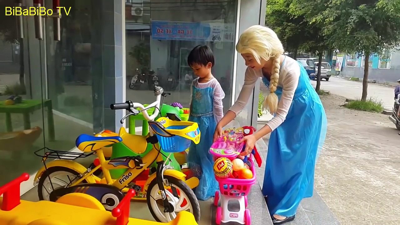 Frozen Elsa & Spiderman ARRESTED BY BABY POLICE! w/ Joker Maleficent Anna TOYS! Superheroe