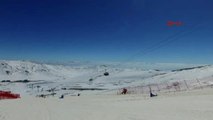 Türk Sporcular, Dünya Snowboard Şampiyonası'na Hazırlanıyor