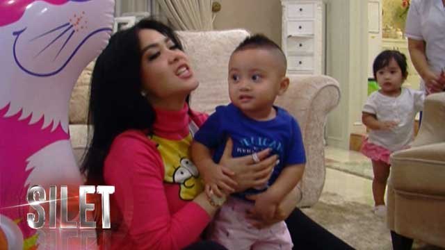 Keseruan Syahrini Bermain dengan Raja dan Ratu - Silet 01 Maret 2017 Syahrini, Raja, Ratu