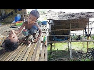 Cảm động với cậu bé 12 tuổi cha mẹ mất sớm phải chăm sóc anh trai tật nguyền