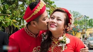 Tin mới nhất - Hoàng Anh liên tục hôn vợ Việt kiều trong lễ cưới