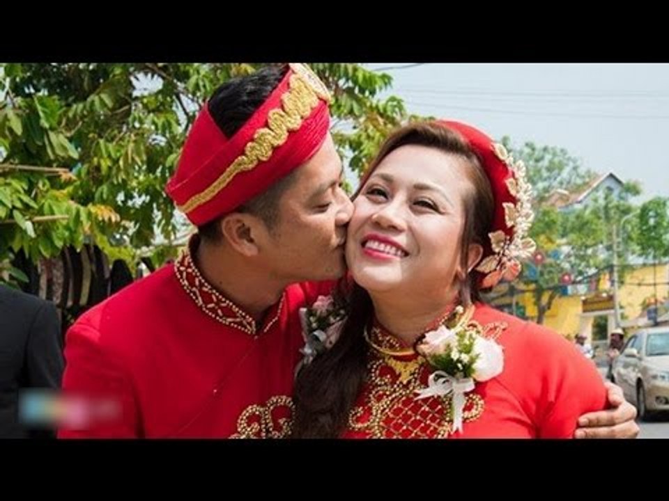 Tin mới nhất - Hoàng Anh liên tục hôn vợ Việt kiều trong lễ cưới