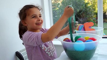 Learn Numbers SUM 1-10  for toddlers in the Slime Baff ! Numbers Counting to 10 with Ball Pit Balls-i5IzoypU