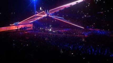 Déjà le débriefe : The Weeknd pose son vaisseau spatial à Paris