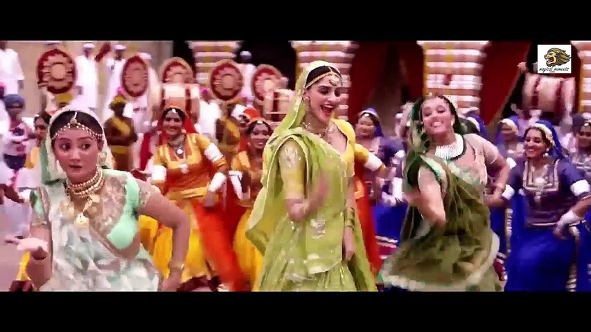 Top 5 Bollywood Dance Songs - [Traditional Hits]