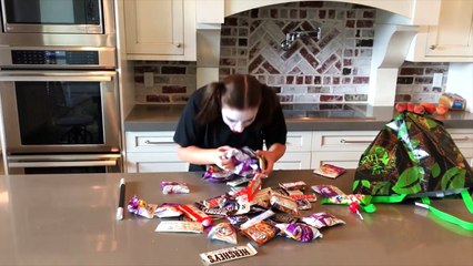 Bad Baby Joker Girl WEDGIE PRANK BLACK EYE FAIL! w/Bad Baby Victoria in Real Life in 4K!