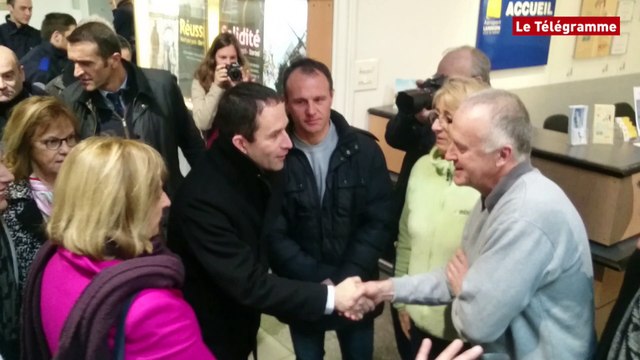 Lannion. Benoît Hamon attendu à l'aéroport
