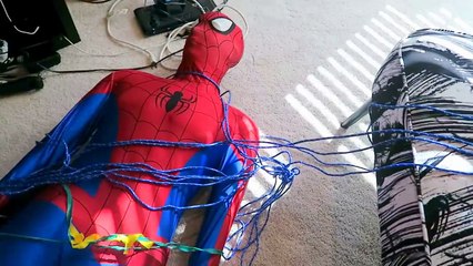 Superhero Superstars CREEPY Hand - Spiderman vs Joker w/ Pink Spidergirl, Kat Karmashian,