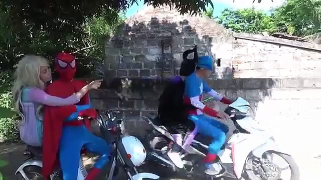 Человек-паук и Ариэль против Урсулы! ж/ замороженные Эльза и Анна, розовый Человек-паук, Русалочка, Халк и забирает