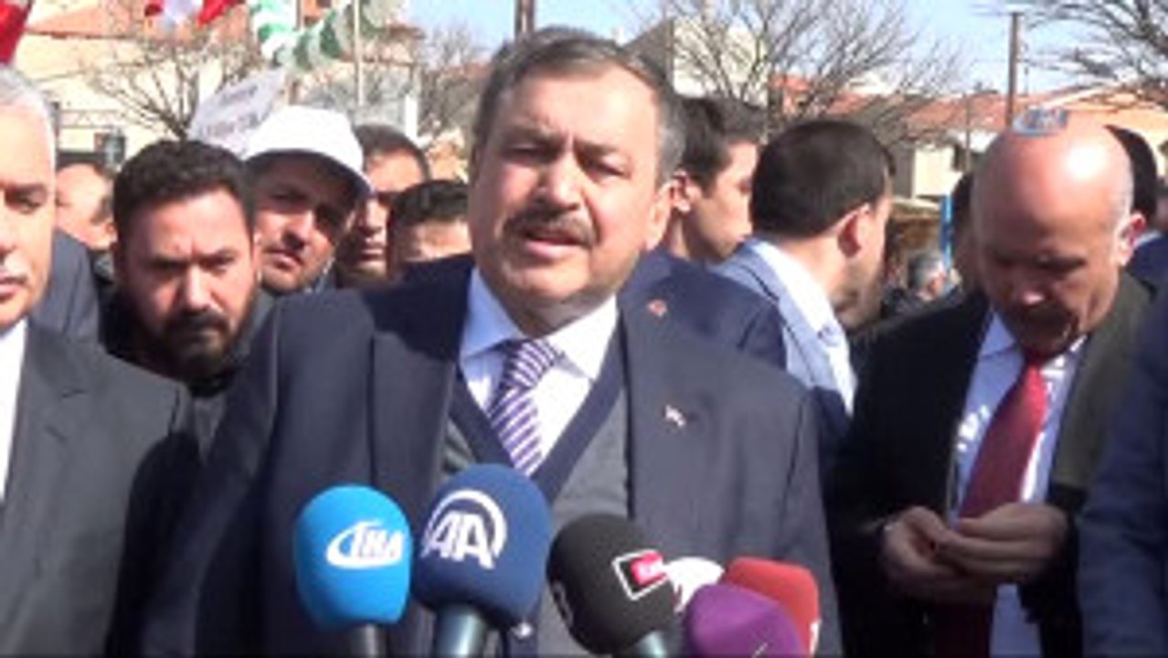 Bakan Eroğlu: "(Kıbrıs'ta Yaşanan İçme Suyu Sorunu) Suyu Götürdük, Ayrıca 470 Kilometre de Kıbrıs...