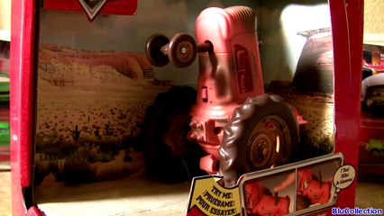 Disney Cars 2 Carry Case Diecasts NEW Disney Pixar Cars Tractor Tipping Tip & Toot Tractor Tracteur-Qm73YKMRr