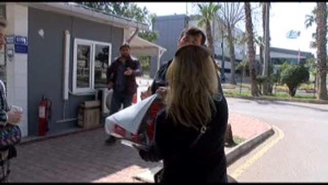 Antalya'da Kedi Maskeli Dilekçeye Polis Engeli... Hem Kedi, Hem İnsanım