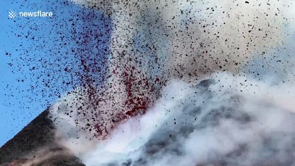 Incredible close-up footage of Mount Etna erupting
