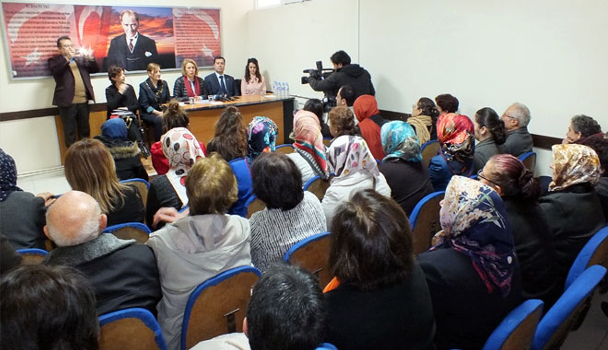 CHP KADIN KOLLARI GENEL BAŞKANI KÖSE REFERANDUM SÜRECİNİ DEĞERLENDİRDİ .