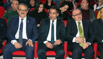 ŞAFAK VAKTİ ÇOCUKLARI SAHNELENDİ