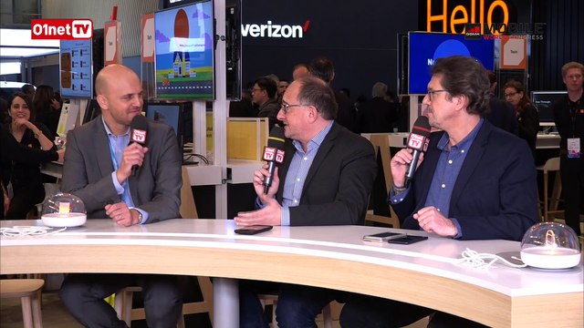 01LIVE spécial MWC #3 : une super 3D holographique pour le smartphone !