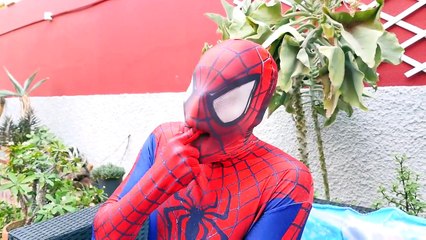 Spiderman & Frozen Elsa Mermaids vs Pirates - Spiderman Singing Spell - Superhero Fun :)