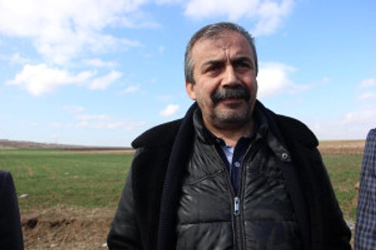 Ziyarete Gelen Sırrı Süreyya Önder, Demirtaş ile Görüşemedi