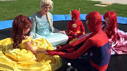 Baby Supergirl kidnapped by Maleficent and Joker!! Disney Princesses vs villains w/ Frozen