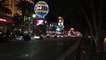 Dans les rues de Las Vegas, un fourgon blindé du SWAT force le passage aux voitures bloquant une route. Inimaginable !