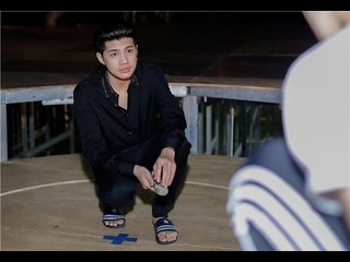 Noo Phước Thịnh mang dép xẹp đi tổng duyệt chương trình lúc nửa đêm