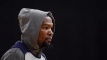 Kevin Durant suffers sprained MCL