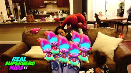 PREGNANT FROZEN ANNA VS SPIDERMAN DELIVERS TRIPLETS BABY TROLLS Poppy Branch Funny Superhe