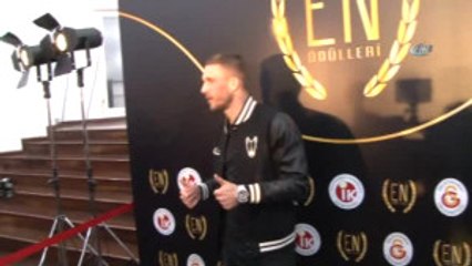 Podolski, Vissel Kobe Sorularını Yanıtsız Bıraktı